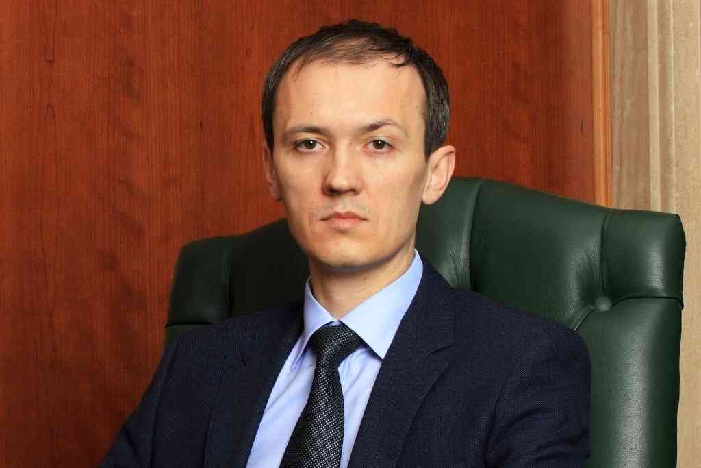 Дмитрий Григоренко - биография, семья, возраст, правительство, книги, фото