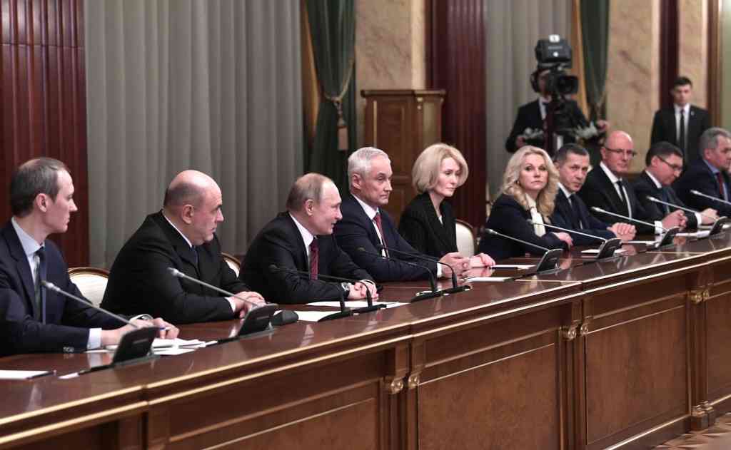 Дмитрий Григоренко - биография, семья, возраст, правительство, книги, фото