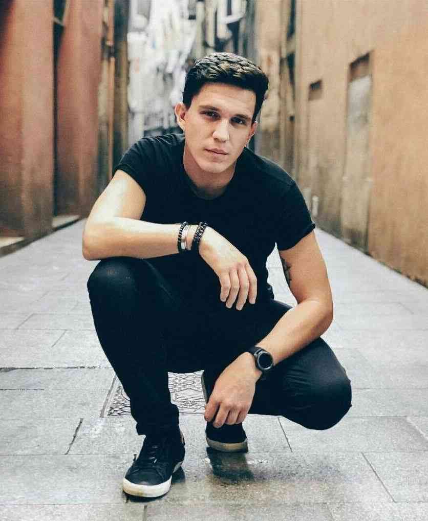 dima-maslennikov-biografiya-i-ego-devushka-rost-i-ehmil-instagram-yutub
