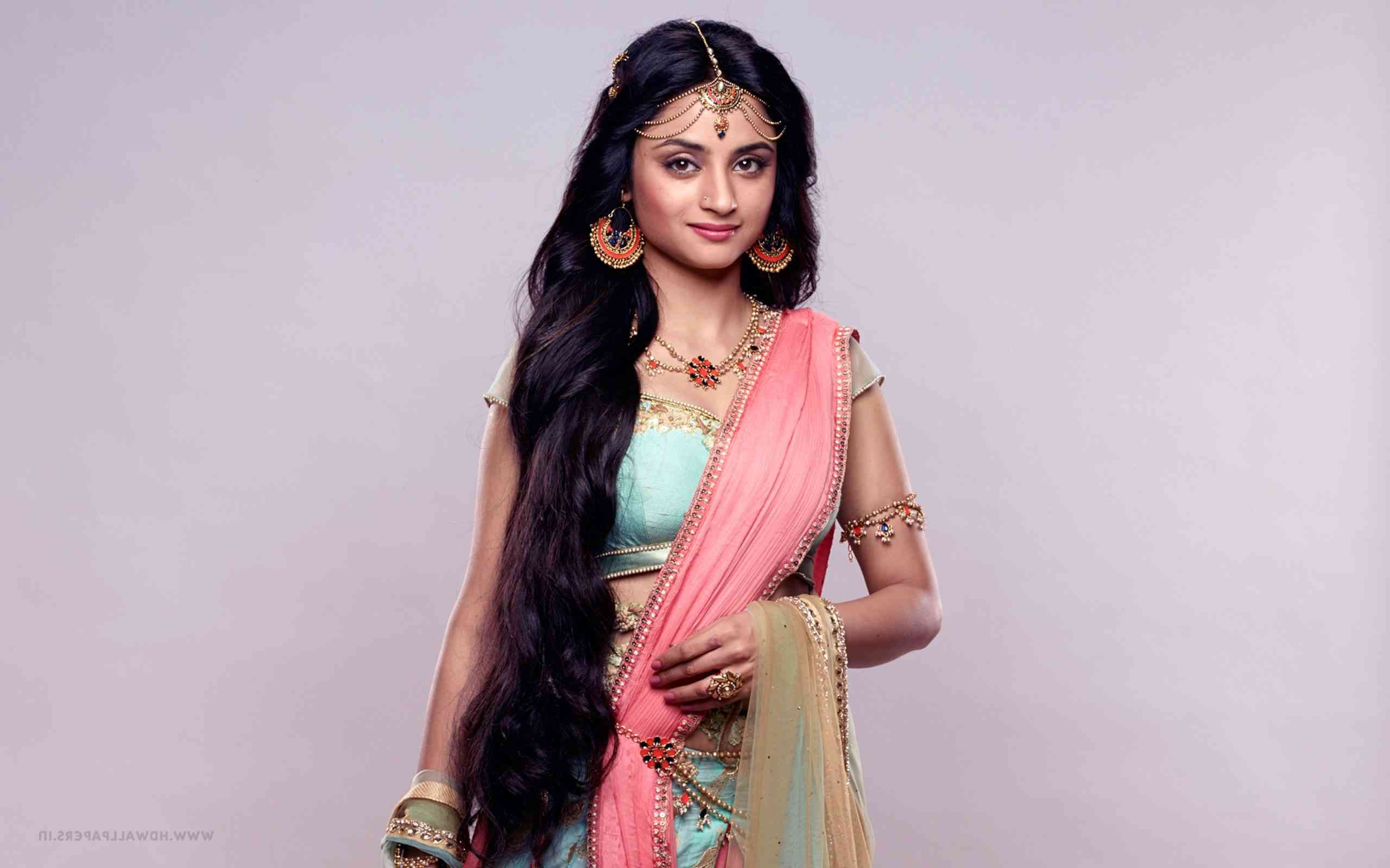 madirakshi-mandl-biografii-i-ee-muzh-lichnaya-zhizn-i-foto-indijskoj-aktrisy