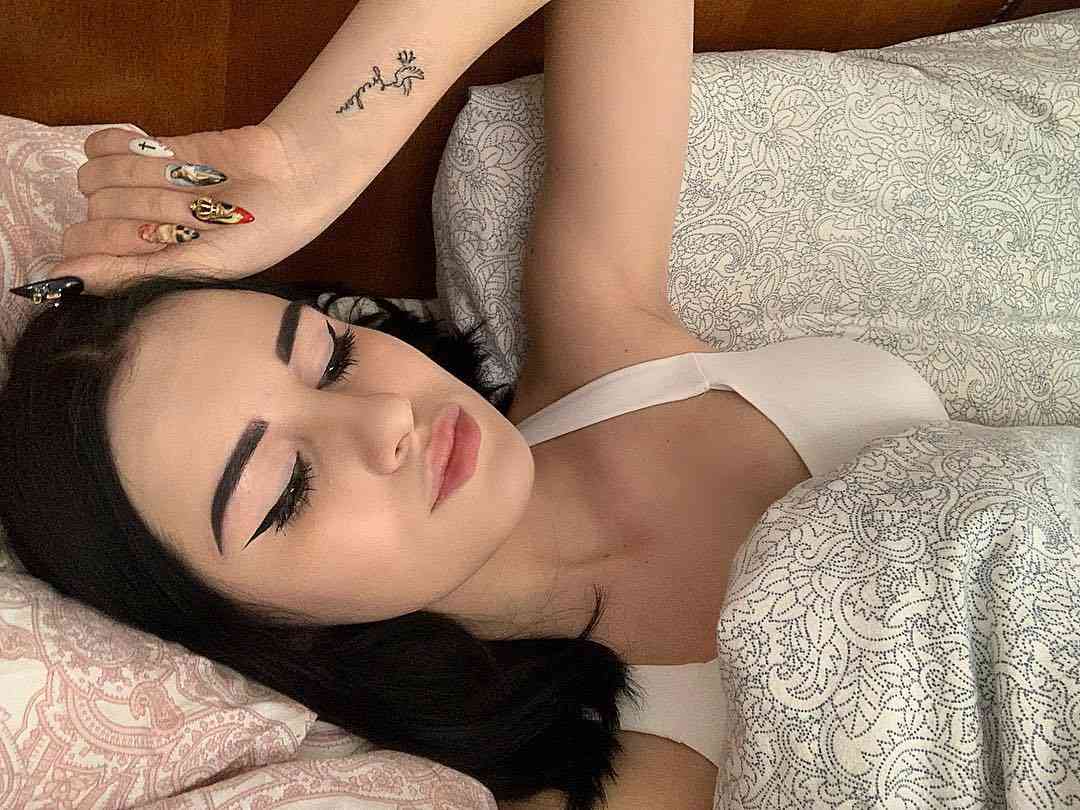 karina-arakelyan-biografiya-skolko-let-i-andrej-noils-slitye-foto-tik-tok-instagram-momo