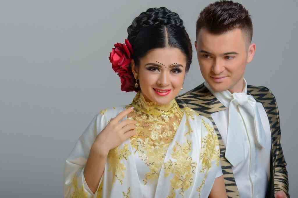 farhod-va-shirin-pevec-biografiya-lichnaya-zhizn-populyarnye-pesni-i-klipy-interesnye-fakty-foto-socseti