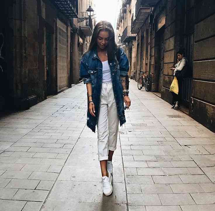 anna-aksyuk-biografiya-do-i-posle-plastiki-vozrast-rost-ves-stoimost-ehskorta-socseti-instagram