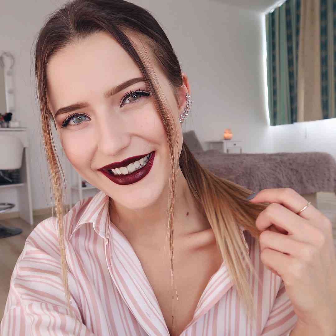 aleksandra-posnova-biografiya-lichnaya-zhizn-vozrast-rost-boks-yutub-tik-tok-instagram-vk-otzyvy-foto