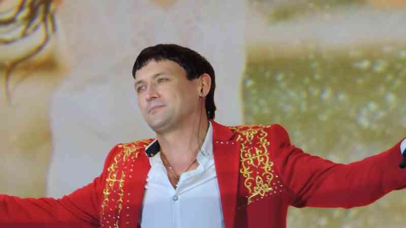 anvar-nurgaliev-biografiya-lichnaya-zhizn-vozrast-rost-populyarnye-pesni-i-klipy-instagram-foto