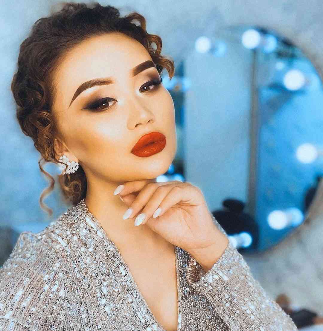 asel-kadyrbekova-i-nurlan-nasip-biografiya-razvelis-ili-net-foto-socialnye-seti-populyarnye-pesni