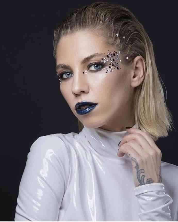 alyssa-salt-pevica-biografiya-lichnaya-zhizn-populyarnye-pesni-premera-klipa-v-rossii-interesnye-fakty-foto-2020-socseti
