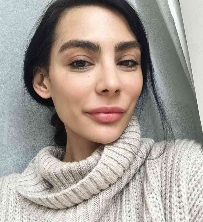 nika-vajper-biografiya-lichnaya-zhizn-sliv-foto-vajny-raznye-glaza-nogti-vozrast-instagram-yutub-krovavaya-mehri