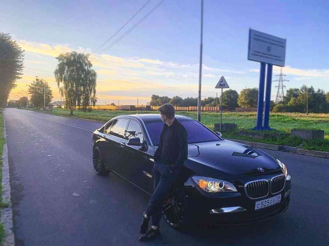 pasha-pehl-biografiya-lichnaya-zhizn-populyarnye-pesni-socialnye-seti-instagram-foto
