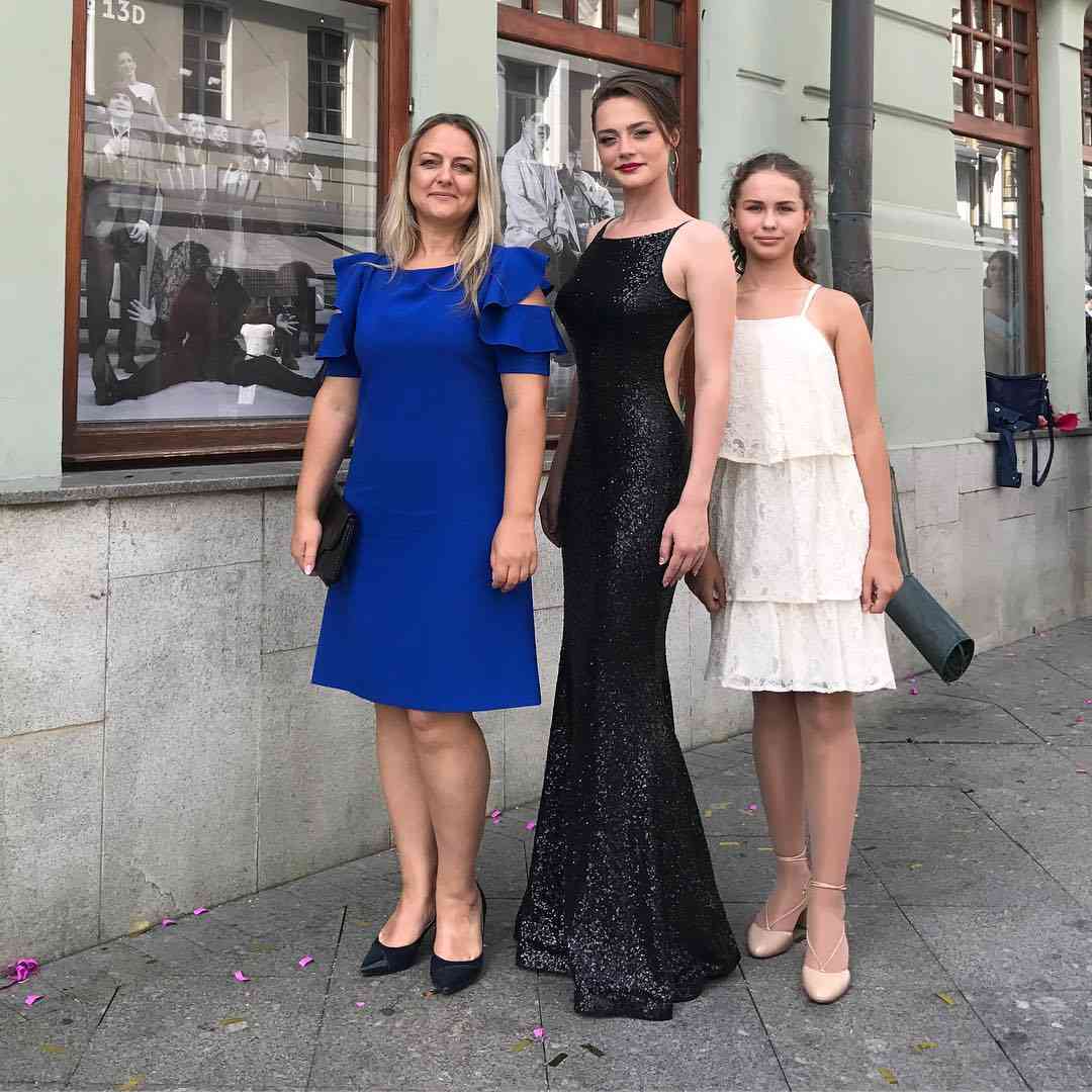 angelina-poplavskaya-aktrisa-biografiya-lichnaya-zhizn-filmografiya-goryachie-foto-v-zhurnale-maksim-maxim-instagram
