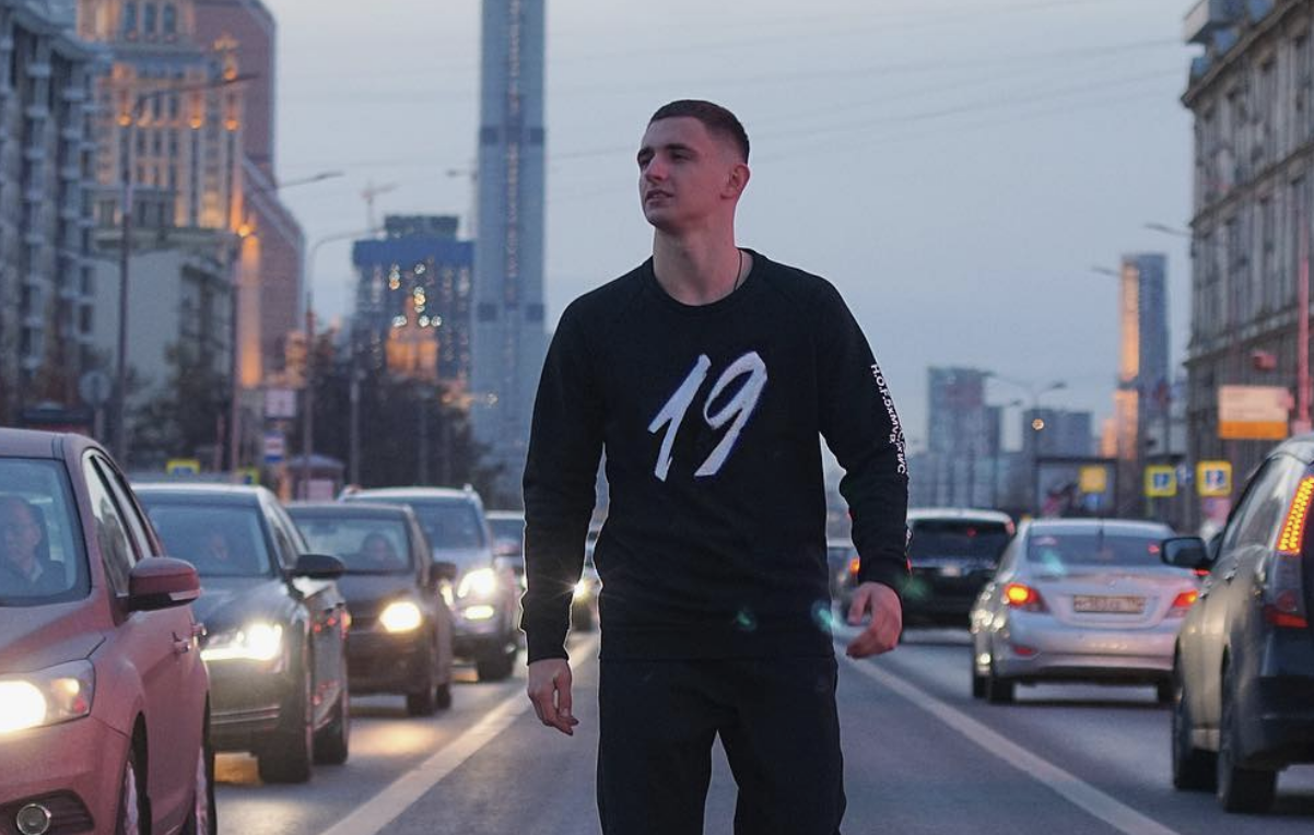mihail-litvin-biografiya-lichnaya-zhizn-skolko-let-rost-yutub-pesni-instagram