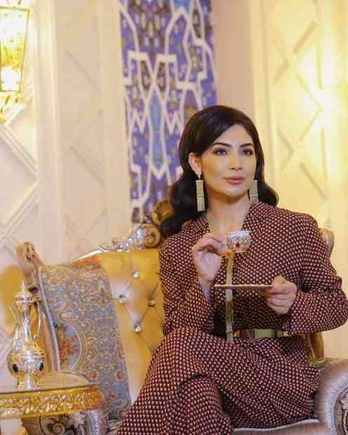 rajhon-ulasenova-aktrisa-biografiya-lichnaya-zhizn-semya-muzh-i-deti-god-rozhdeniya-foto-instagram