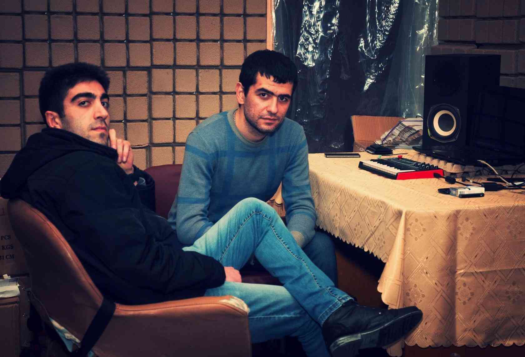tenca-biografiya-uchastnikov-nacionalnost-interesnye-fakty-socialnye-seti-foto-populyarnye-pesni