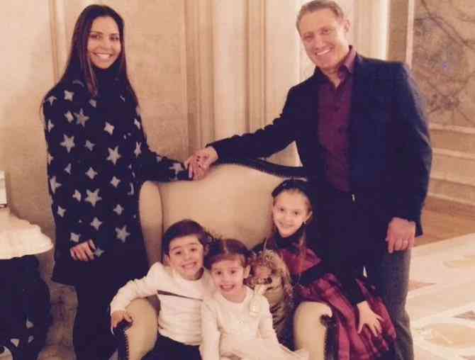 karina-rotenberg-biografiya-vozrast-i-egor-krid-devichya-familiya-foto-v-kupalnike-nacionalnost-instagram