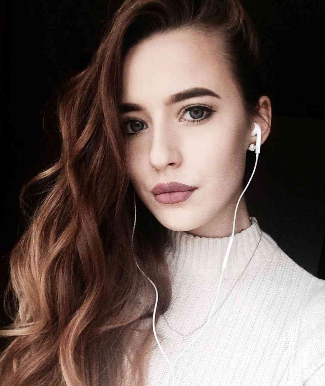 aleksandra-posnova-biografiya-lichnaya-zhizn-vozrast-rost-boks-yutub-tik-tok-instagram-vk-otzyvy-foto