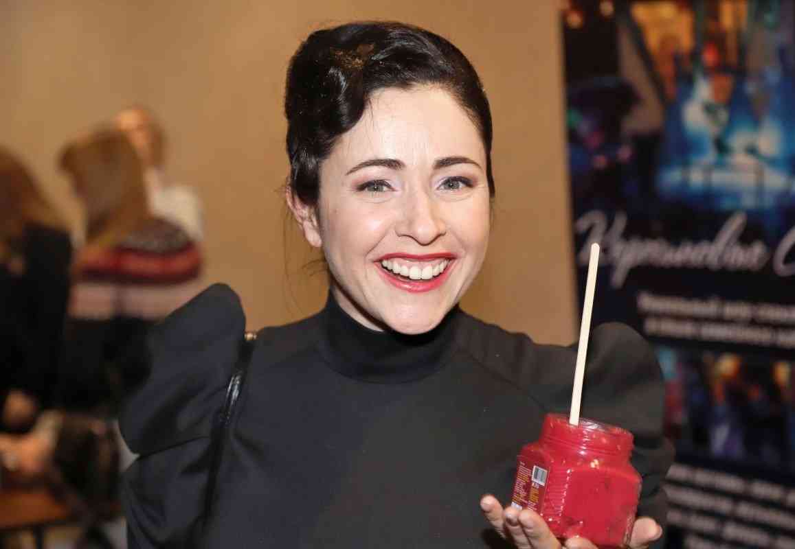 lyubov-tihomirova-aktrisa-biografiya-lichnaya-zhizn-o-ee-proshlom-filmografiya-foto-v-molodosti-foto-v-kupalnike-interesnye-fakty-socseti