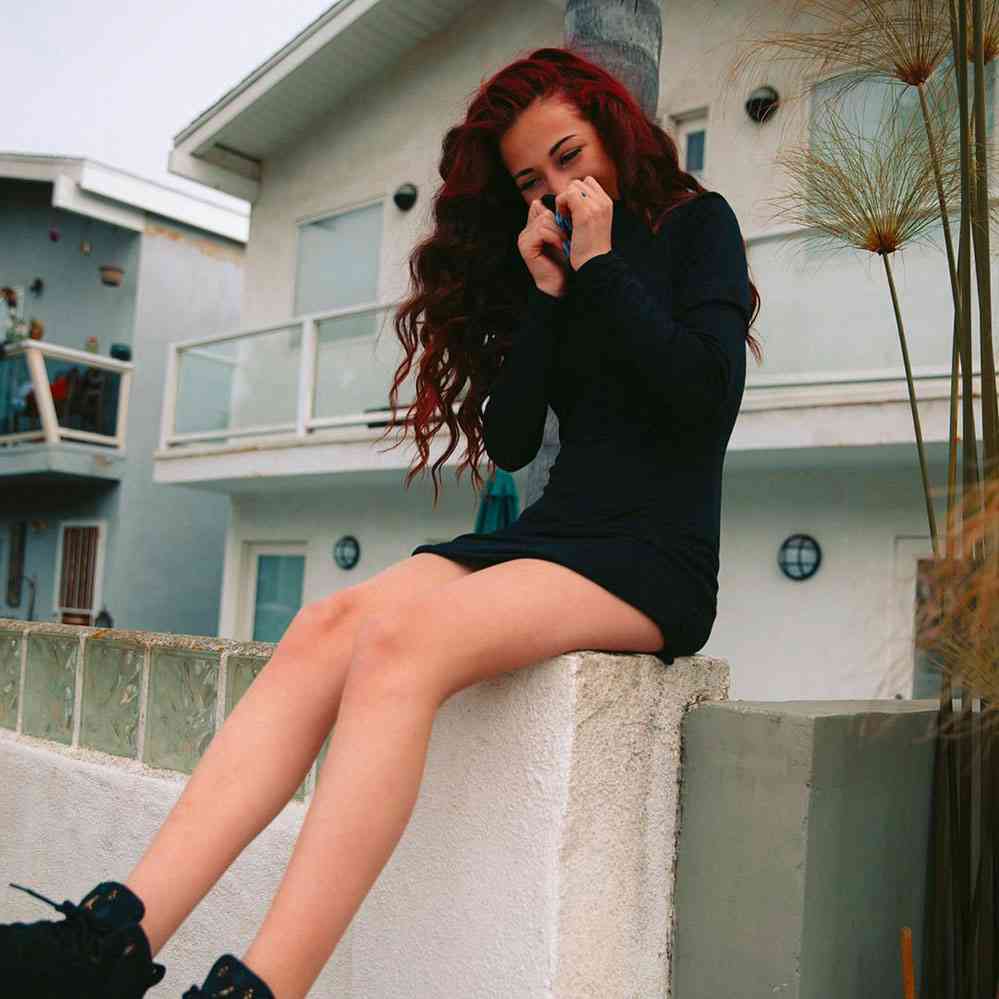 bhad-bhabie-pevica-biografiya-lichnaya-zhizn-skolko-let-rost-razmer-slitye-foto-s-butylkoj-goryachie-foto-socseti