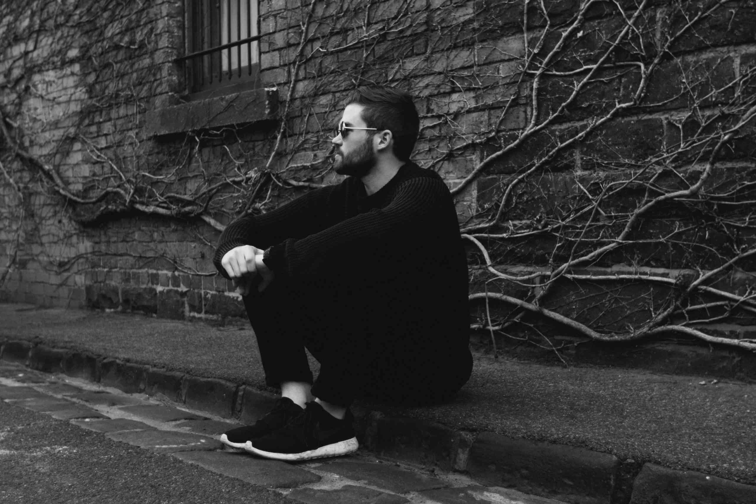 dom-dolla-pevec-biografiya-lichnaya-zhizn-ego-devushka-populyarnye-pesni-foto-socialnye-seti