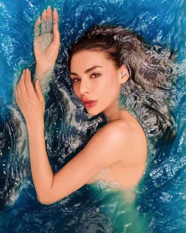 nika-vajper-biografiya-lichnaya-zhizn-sliv-foto-vajny-raznye-glaza-nogti-vozrast-instagram-yutub-krovavaya-mehri
