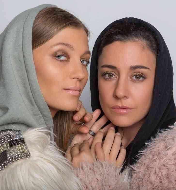 dve-mashi-muzykalnaya-gruppa-biografiya-uchastnic-lichnaya-zhizn-populyarnye-pesni-istoriya-sozdaniya-proekta-foto-socialnye-seti-video