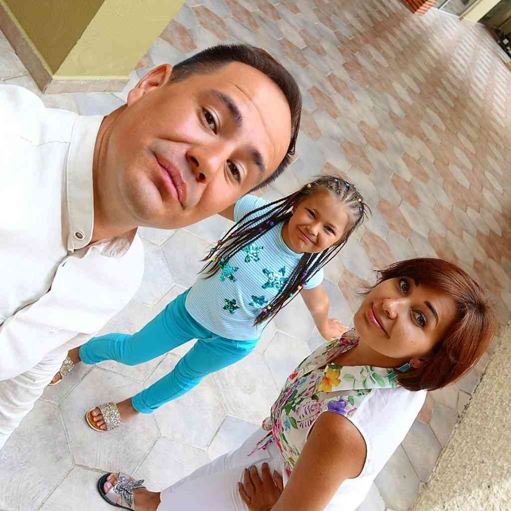 ilshat-yapparov-biografiya-ispolnitelya-semya-zhena-guzel-ahmetova-populyarnye-pesni-klipy-foto-socseti-yutub-instagram