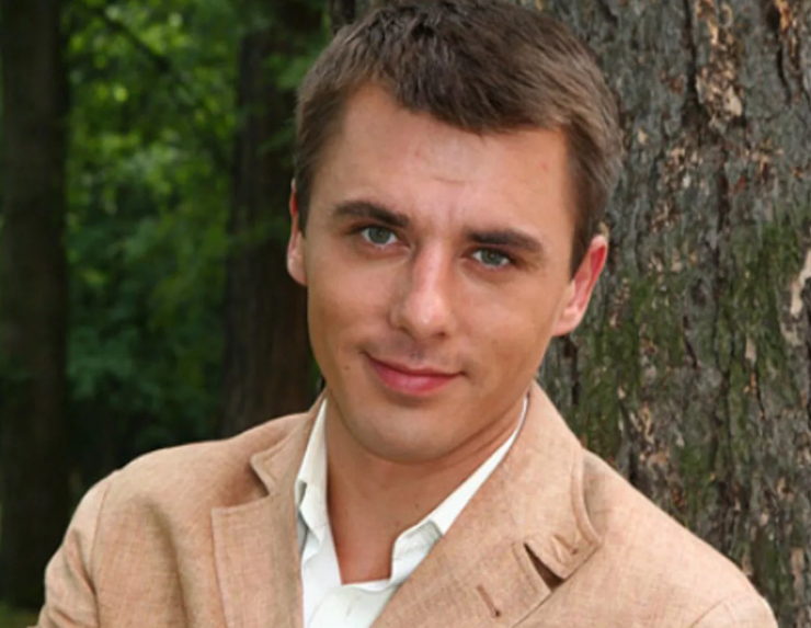 igor-petrenko-akter-biografiya-lichnaya-zhizn-i-kristina-brodskaya-filmy-i-serialy-s-ego-uchastiem-i-ekaterina-klimova-foto-instagram