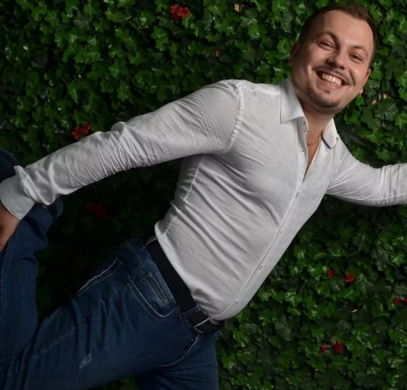 yaroslav-sumishevskij-biografiya-lichnaya-zhizn-populyarnye-pesni-vikipediya-instagram-socseti