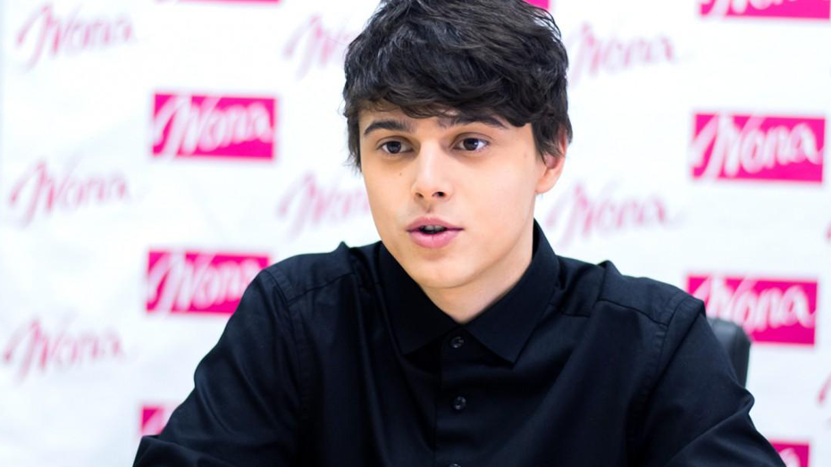 nikita-alekseev-pevec-biografiya-lichnaya-zhizn-i-ego-devushka-ulyana-sineckaya-albomy-populyarnye-pesni-v-kontakte-instagram