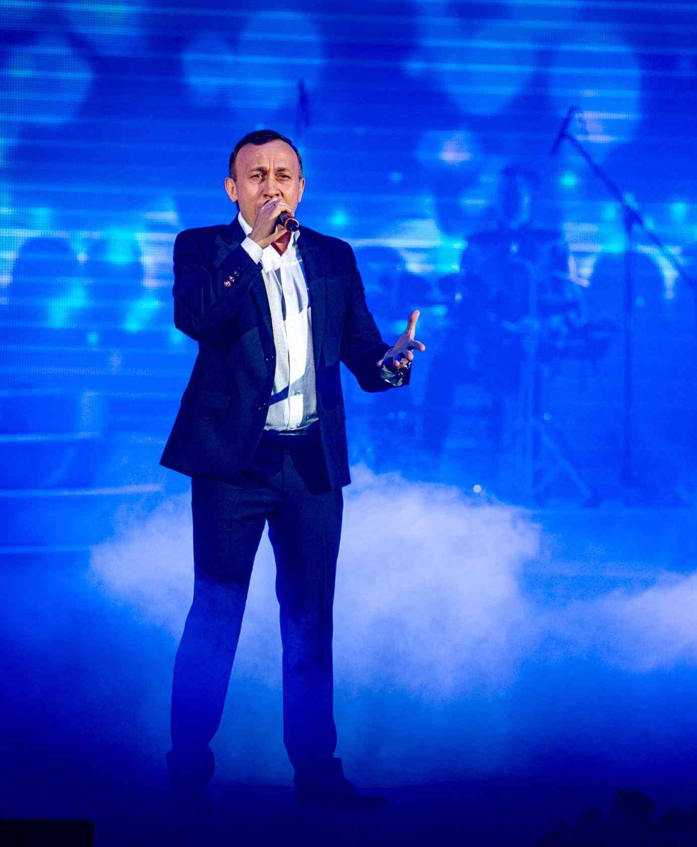 marat-shajbakov-biografiya-lichnaya-zhizn-populyarnye-pesni-i-klipy-foto-instagram-i-drugie-socseti