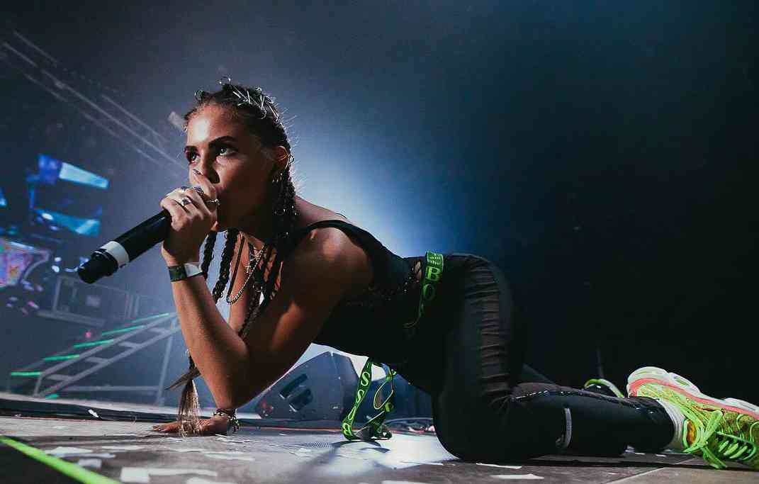 sofya-tayurskaya-solistka-litl-big-biografiya-lichnaya-zhizn-za-chto-sidela-skolko-let-rost-i-ves-muzh-foto-instagram