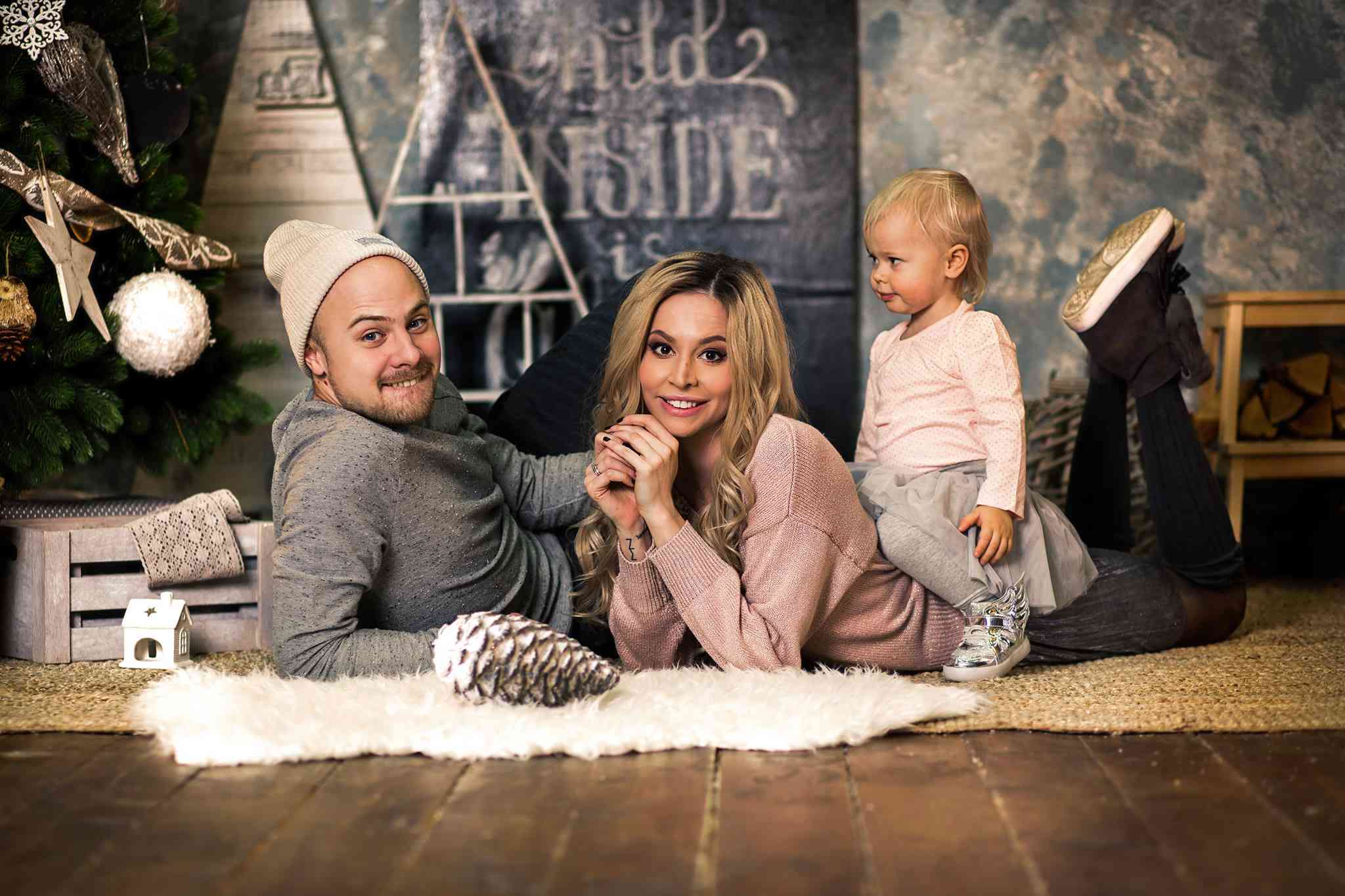 natali-nevedrova-televedushchaya-biografiya-lichnaya-zhizn-orel-i-reshka-foto-maksim-goryachie-foto-v-kupalnike-rost-doch-foto-instagram