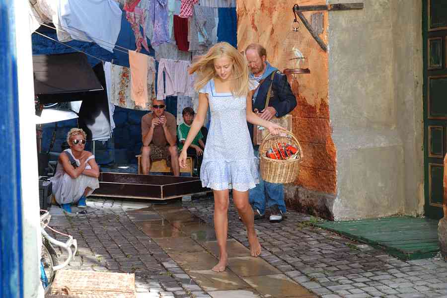 veronika-ivashchenko-vedushchaya-biografiya-lichnaya-zhizn-muzh-i-deti-film-i-kanal-spas-filmy-foto-v-kupalnike-moskva-24-instagram