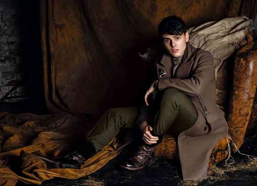 nikita-alekseev-pevec-biografiya-lichnaya-zhizn-i-ego-devushka-ulyana-sineckaya-albomy-populyarnye-pesni-v-kontakte-instagram