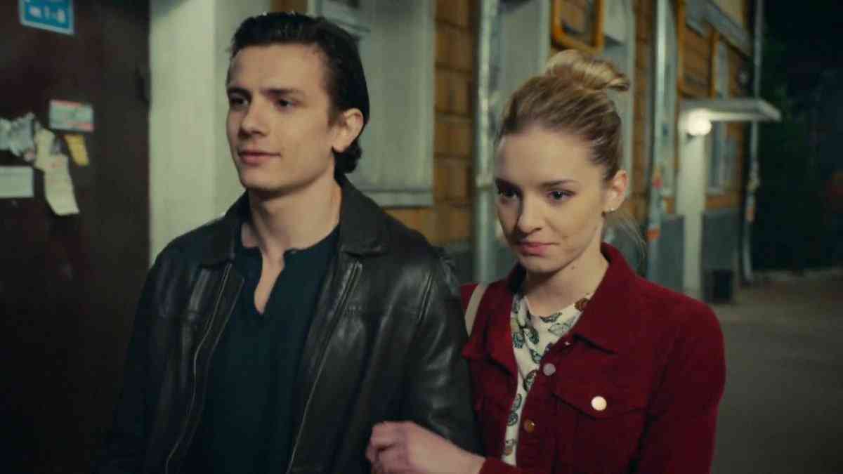 yurij-nikolaenko-akter-ispolnitel-biografiya-lichnaya-zhizn-s-kem-vstrechaetsya-i-kristina-aleksandrova-rost-pesni-filmografiya-socseti