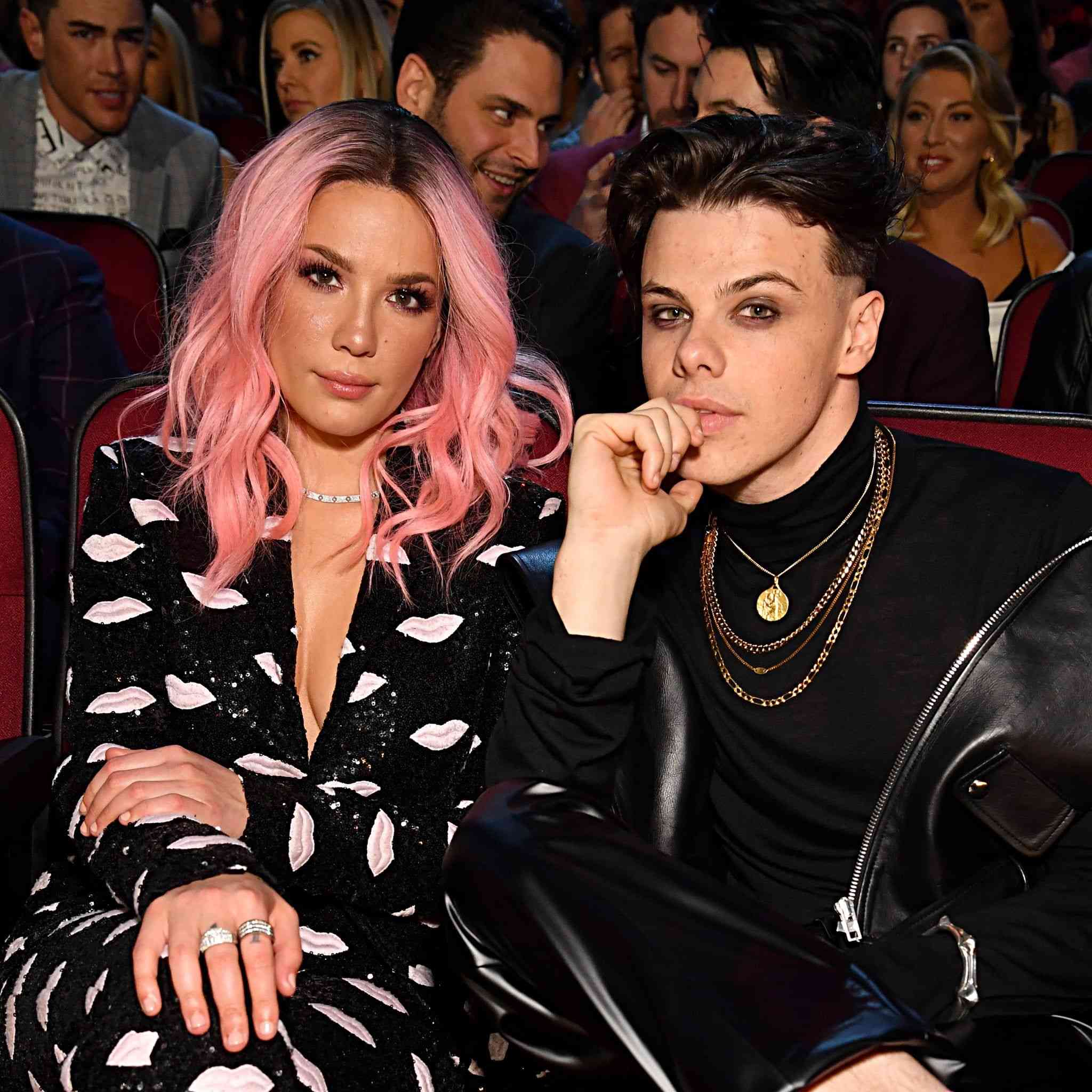 yungblud-pevec-biografiya-lichnaya-zhizn-i-ego-devushka-halsey-rost-interesnye-fakty-socseti-populyarnye-pesni-loner-parents-die-a-little-strawberry-lipstick