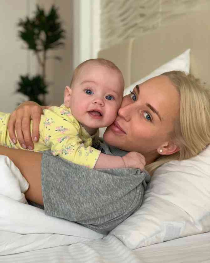 yana-kudryavceva-gimnastka-biografiya-lichnaya-zhizn-i-dmitrij-kugryshev-rodila-ot-kogo-rebenok-rost-instagram