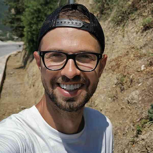 anton-ptushkin-biografiya-vozrast-rost-kanal-na-yuutb-dubaj-saudovskaya-araviya-bali-video